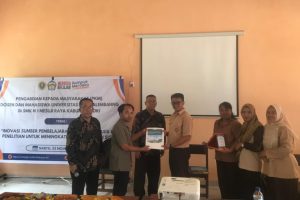 Dosen dan Mahasiswa Pendidikan Sejarah UPGRIP PkM di SMKN 1 Mesuji Raya OKI