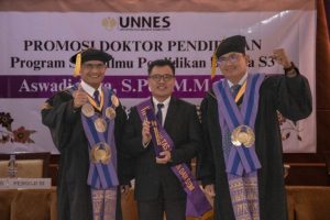 Tuntaskan S-3 di UNNES, Dosen UPGRIP Aswadi Jaya Angkat Disertasi Tentang Konsep “Pembelajaran Menyenangkan”