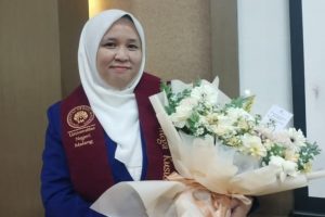 Raih Gelar Doktor di UM, Dosen UPGRIP Mega Kusuma Putri Teliti Ancaman Limbah Plastik di Palembang