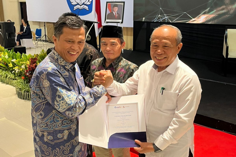 Luar Biasa, UPGRIP Raih Juara III Kategori Pendanaan Program Penelitian Tahun Anggaran 2025 di LLDIKTI Award