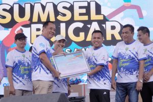Ketua NPCI Sumsel Raih Penghargaan dari KORMI Sumsel di Acara Sumsel Bugar Muba