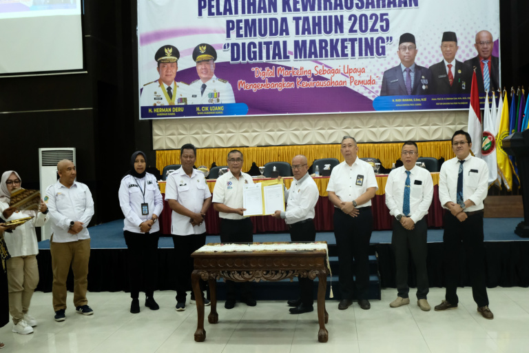 Seminar Kewirausahaan Pemuda UPGRIP: Cetak Mahasiswa Jadi Sultan Muda Lewat Digital Marketing