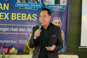 Dosen UPGRIP Jadi Narasumber Seminar Parenting di SMK Negeri 1 Rambutan