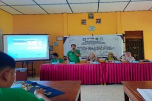 Dosen UPGRIP Gelar PKM di SMA Negeri 1 Payaraman Tentang Pengelolaan Perkebunan