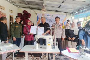 Dari Limbah Jadi Berkah: UPGRIP dan UMKM Serat Nanas Prabumulih Berdayakan Perempuan Lewat Inovasi Serat Alam