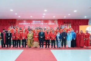 Gelar Yudisium, UKB Mantapkan Posisi sebagai Kampus Pembentuk Karakter dan Soft Skill Unggul