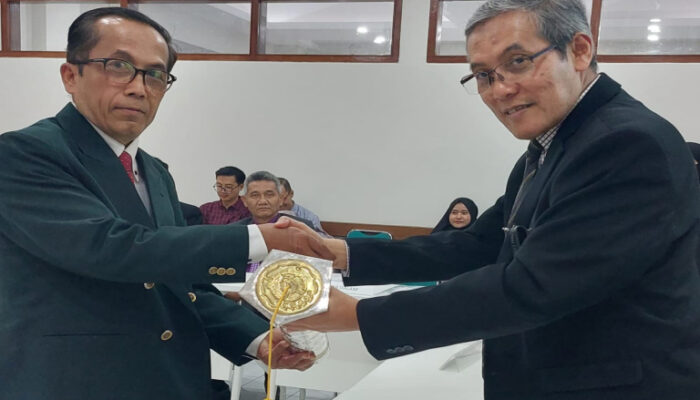 UPGRIP Cetak Doktor ke-111, Hadirkan Inovasi Album Digital Sejarah Kesultanan Palembang
