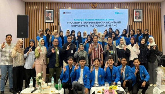 Belajar di Ruang Paripurna DPRD hingga BSI Prioritas, Mahasiswa Akuntansi UPGRIP Perkuat Kompetensi Lapangan