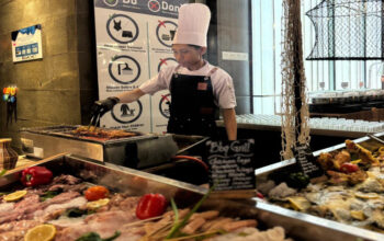 Malam Minggu Makin Seru, The Excelton Hadirkan BBQ All You Can Eat dan Live Music di Rooftop