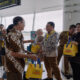 Terbang dari Palembang Naik Garuda, Penumpang Dapat Hadiah Pempek dan Suvenir Spesial