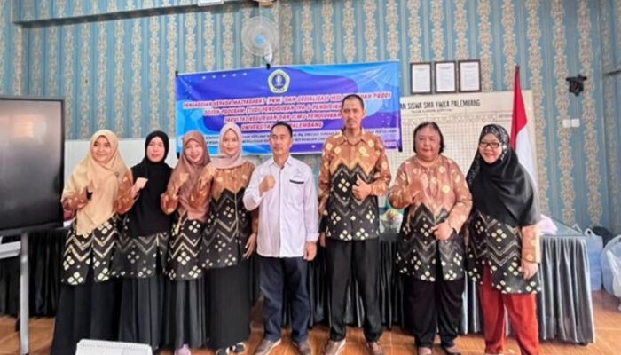 Dosen Universitas PGRI Palembang Gelar PKM Penguatan Budaya K3L di SMA YWKA Palembang