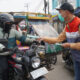 Respons Cepat Dampak Karhutla, PHE Jambi Merang Bagikan Masker ke Warga Sekitar