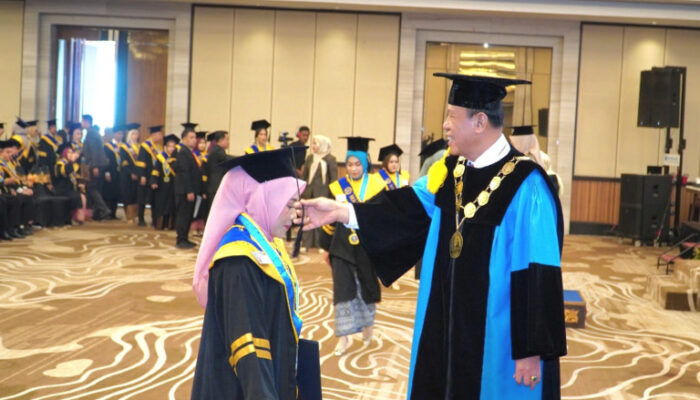 Wisuda 1.557 Lulusan, UPGRIP Tegaskan Komitmen Jadi Kampus Unggul dan Berdampak