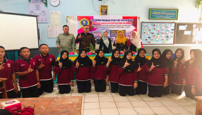 Cegah Pelanggaran Hukum Sejak Dini, Dosen FH UPGRIP Bekali Siswa SMAN 1 Lahat Literasi Hukum Digital dan Manajemen Organisasi